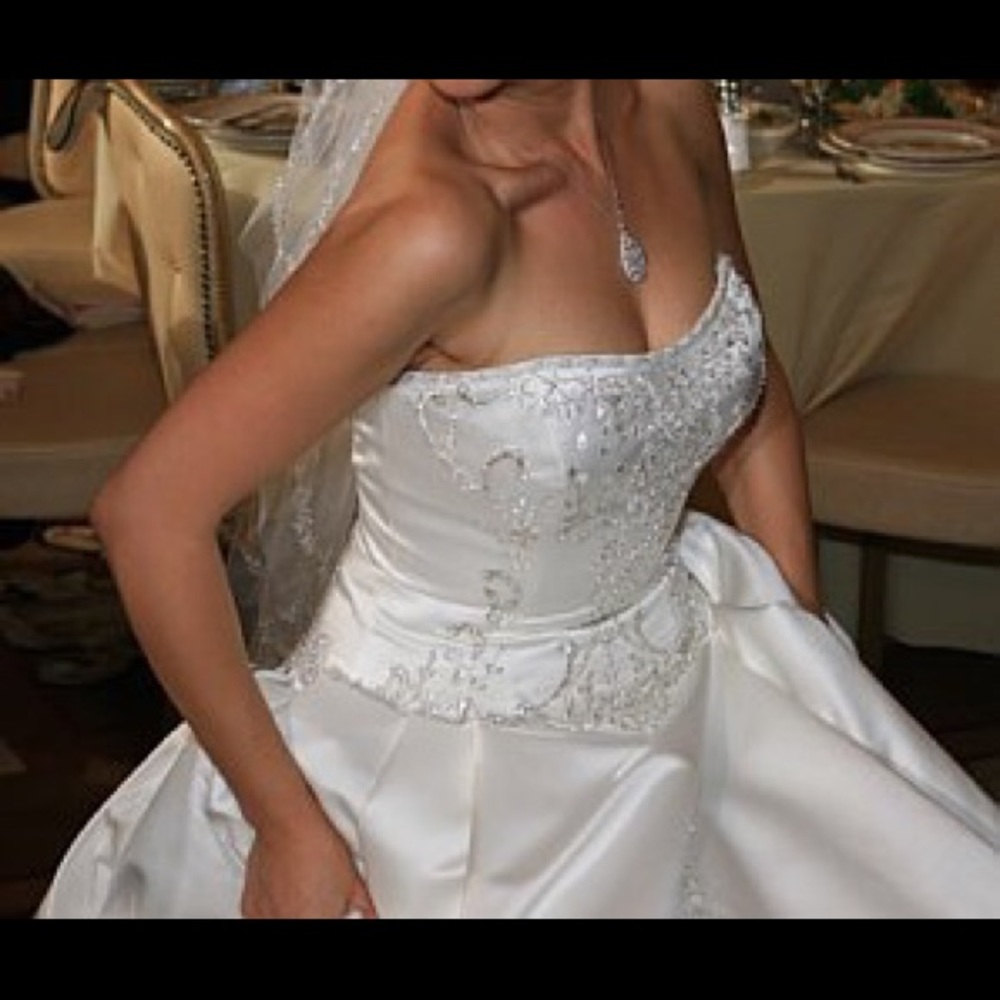 Wedding dress size Small